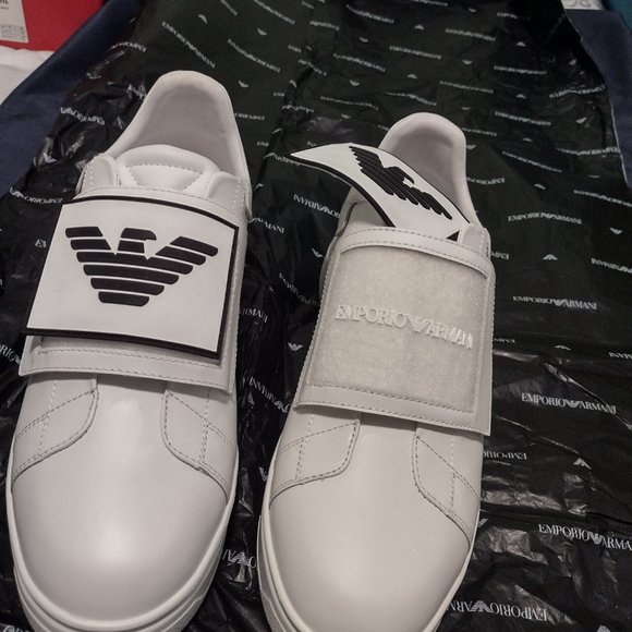 Emporio Armani Sneakers - Picture 5 of 16